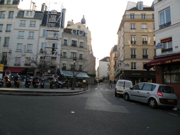  petite place, 5e arrondissement (quartier Saint-Genneviève)